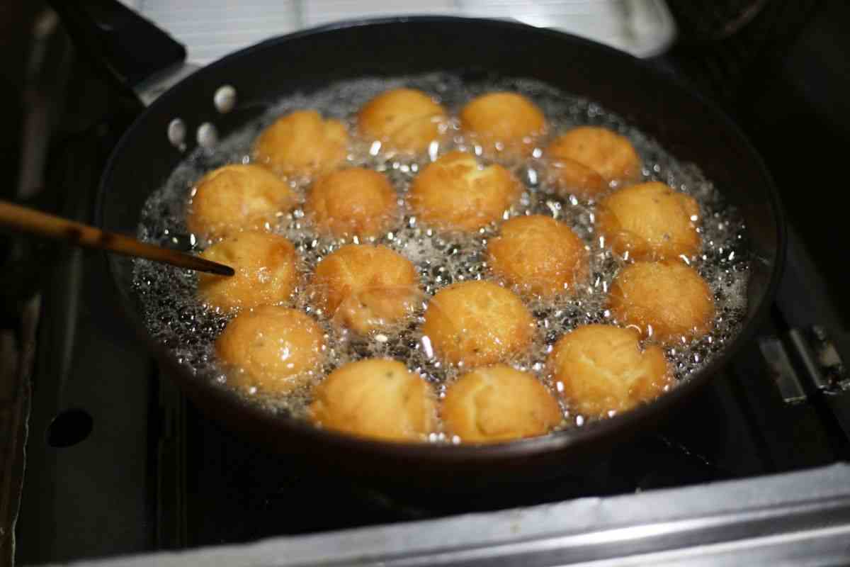 5 trucchi che diranno addio alla puzza di fritto